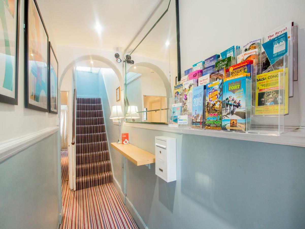 Oyo Lifestyle Hotel Sea Breeze Hove Extérieur photo