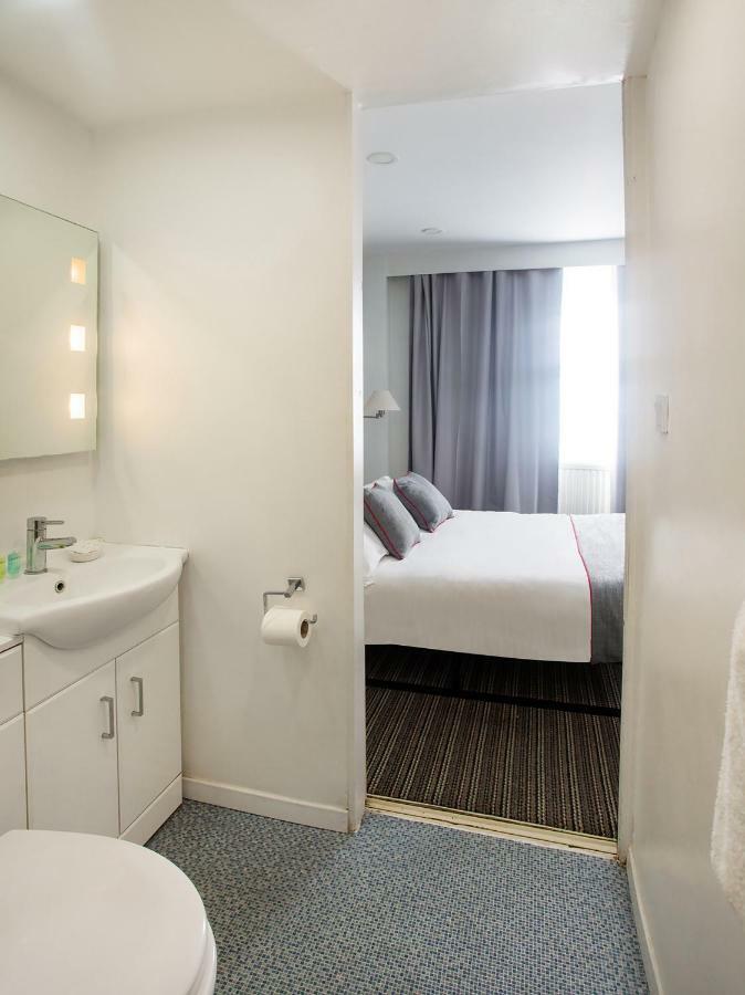 Oyo Lifestyle Hotel Sea Breeze Hove Extérieur photo