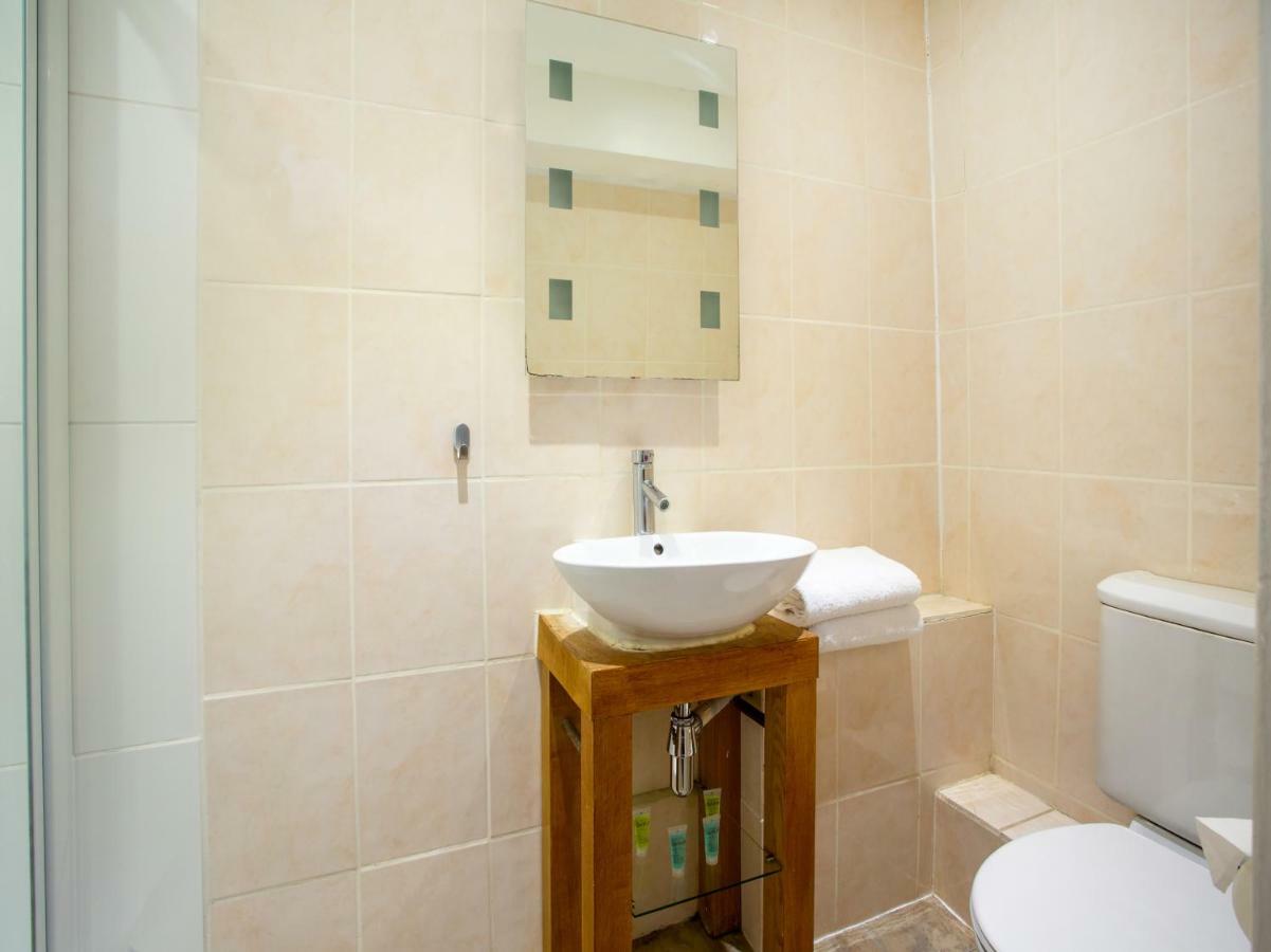 Oyo Lifestyle Hotel Sea Breeze Hove Extérieur photo