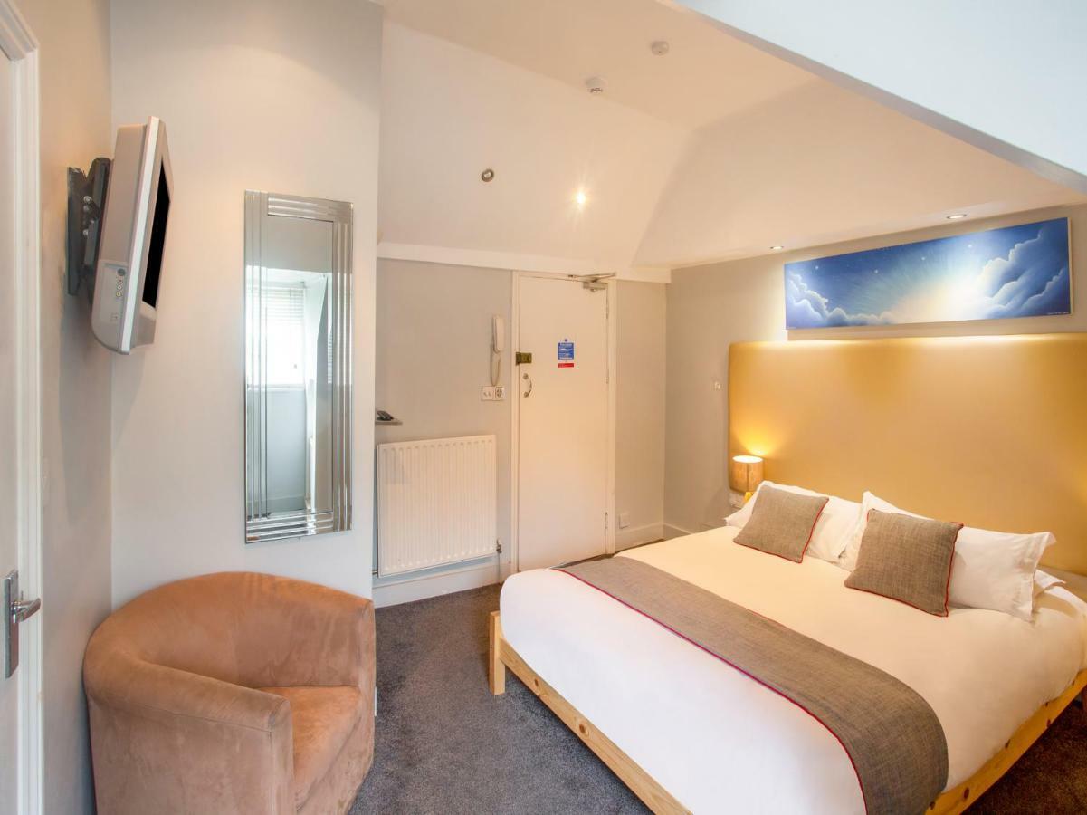 Oyo Lifestyle Hotel Sea Breeze Hove Extérieur photo