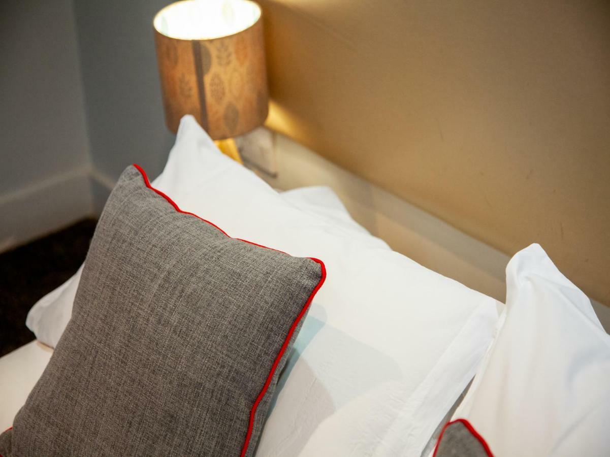 Oyo Lifestyle Hotel Sea Breeze Hove Extérieur photo